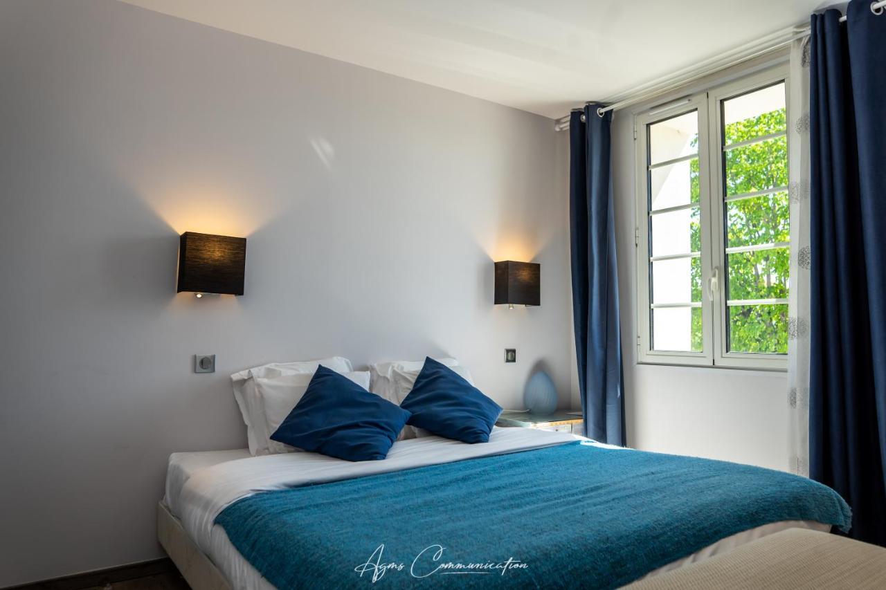 Logis Du Champ De Mars Hotel Puy-Saint-Martin Exterior photo